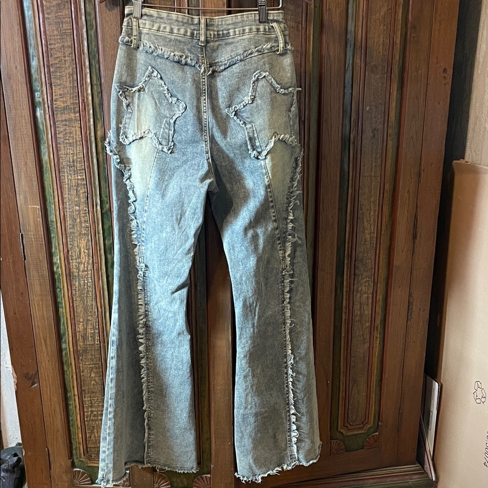 ROMWE Frayed Star Patch Distressed Stretch Flare Jeans -Blue+Cream